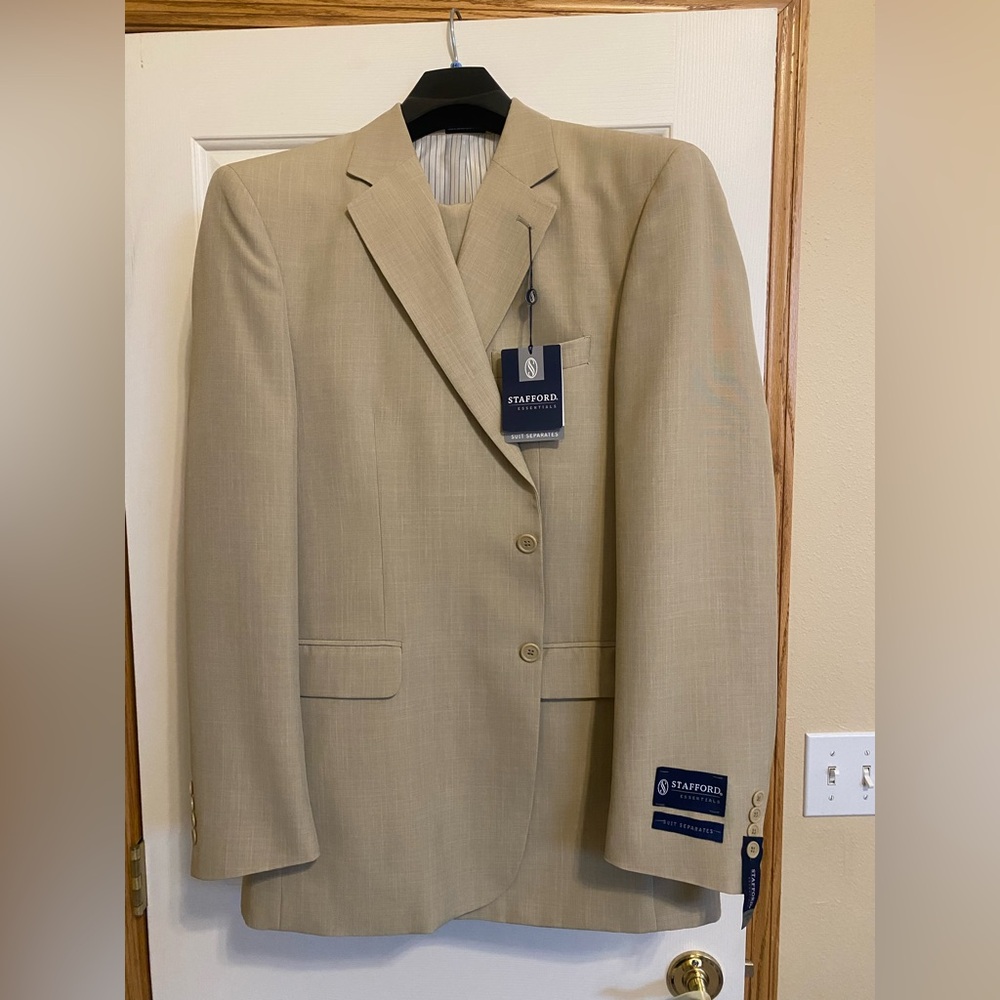 Stafford Suit.  Classic Fit jacket and pants.  Jacket 44L and pants 38x32